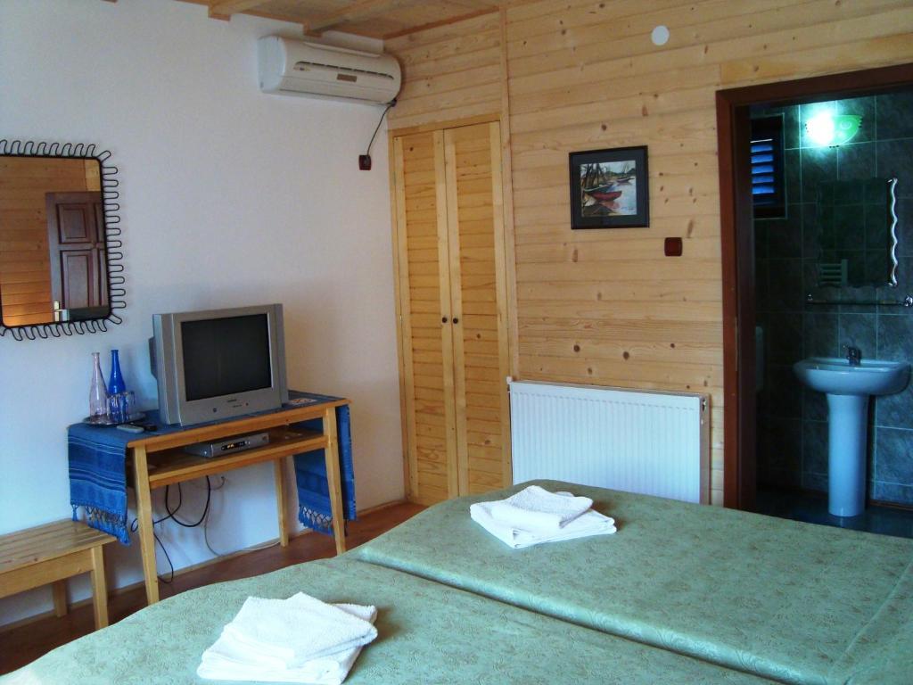 Hotel Casa Dintre Salcii Uzlina Zimmer foto
